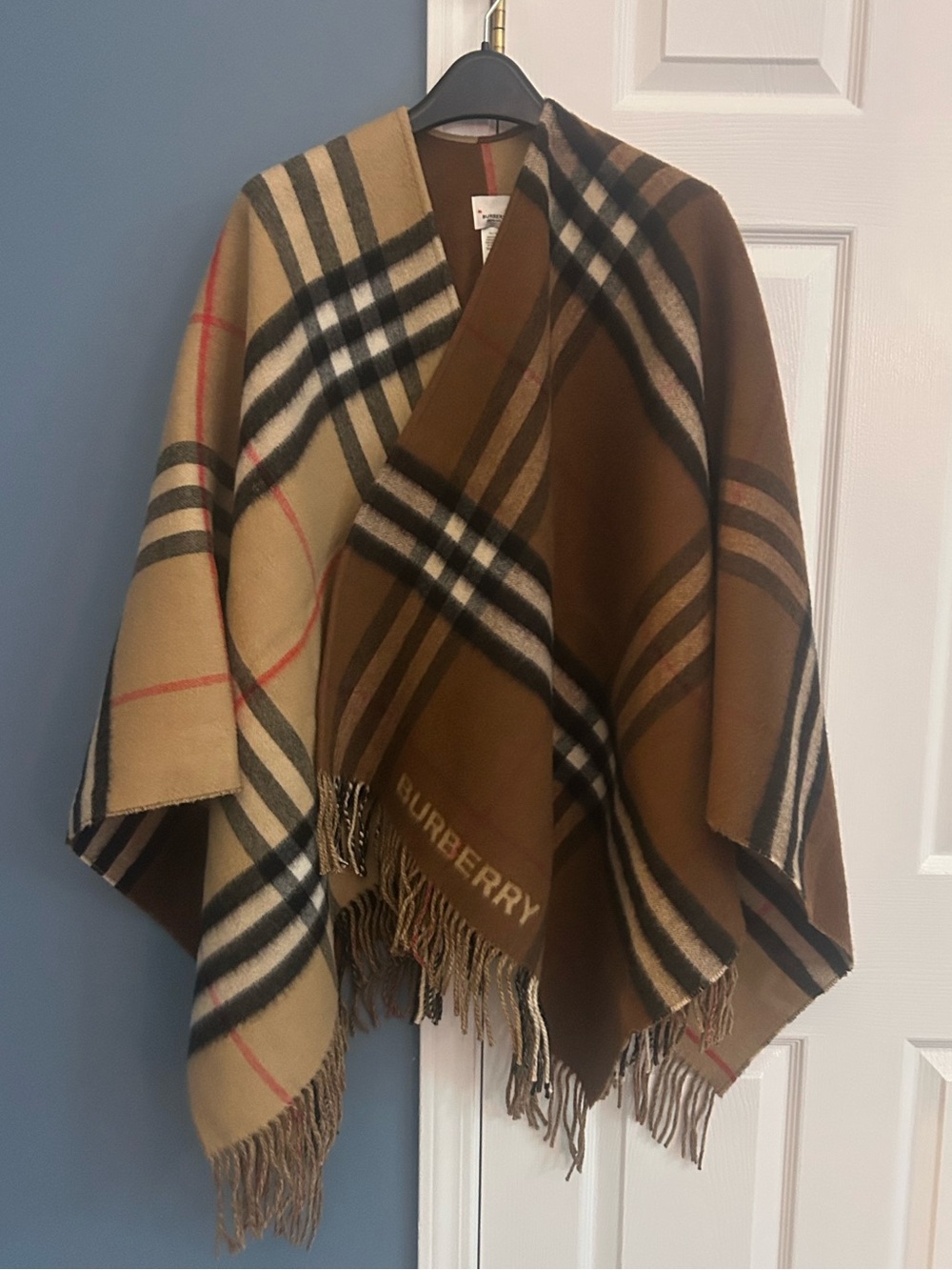 Burberry Contrast Birch Brown Archive Beige Cape
